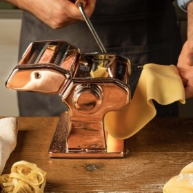 Машина за пресни спагети и паста Машина за пресни спагети и паста